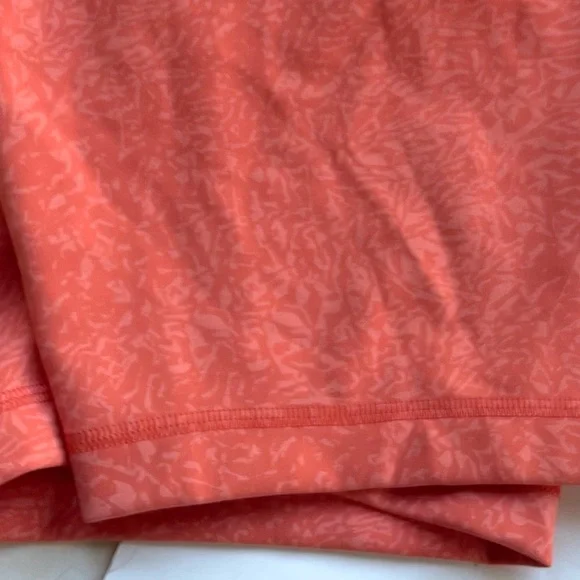 Lululemon Athletica Bike Shorts Wunder Train SIze 8 - Picture 9 of 10